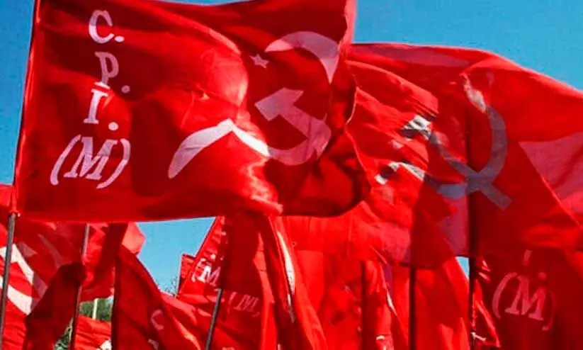 കേ​ര​ള​ത്തി​ൽ മൂ​ന്നാ​മൂ​ഴ​ത്തി​ന് സാ​ഹ​ച​ര്യം, ബം​​ഗാ​​ളി​​ൽ തൃ​​ണ​​മൂ​​ലും ബി.​​ജെ.​​പി​​യും ഒ​​രു​​പോ​​ലെ ശ​​ത്രു​​ക്ക​​ൾ-സി.​പി.​എം കേ​ന്ദ്ര ക​മ്മി​റ്റി റി​പ്പോ​ർ​ട്ട്