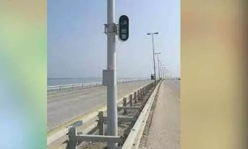 റോ​ഡു​ക​ളി​ൽ കാ​മ​റ​ക​ൾ സ്ഥാ​പി​ക്കു​ന്ന​തി​നു​മു​മ്പ് വേ​ഗ​പ​രി​ധി പു​നഃ​പ​രി​ശോ​ധി​ക്ക​ണ​മെ​ന്ന് ബ​ഹ്‌​റൈ​ൻ മു​നി​സി​പ്പ​ൽ കൗ​ൺ​സി​ലു​ക​ൾ