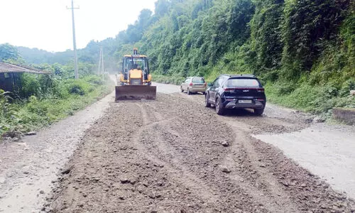 മാക്കൂട്ടം ചുരം റോഡ് നവീകരണം തുടങ്ങി