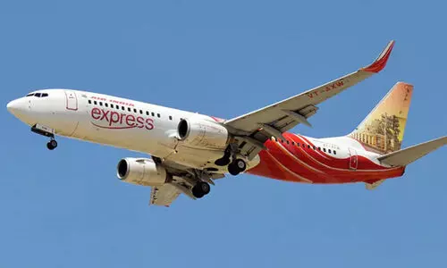 കണ്ണൂരിൽ ടേക് ഓഫിനിടെ വിമാനത്തിൽ പക്ഷിയിടിച്ചു; എയർ ഇന്ത്യ എക്സ്പ്രസ് തിരിച്ചിറക്കി