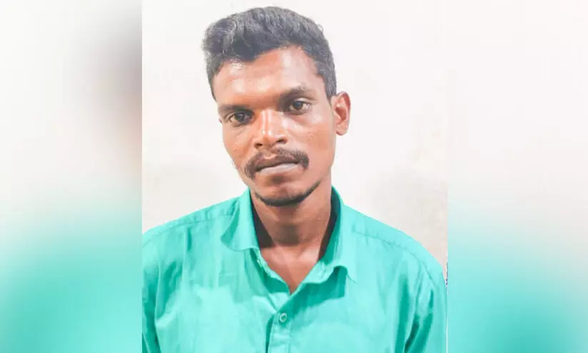 അയൽവാസിയെ ആക്രമിച്ച പ്രതികളിലൊരാൾ പിടിയിൽ അയൽവാസിയെ ആക്രമിച്ച പ്രതികളിലൊരാൾ പിടിയിൽ