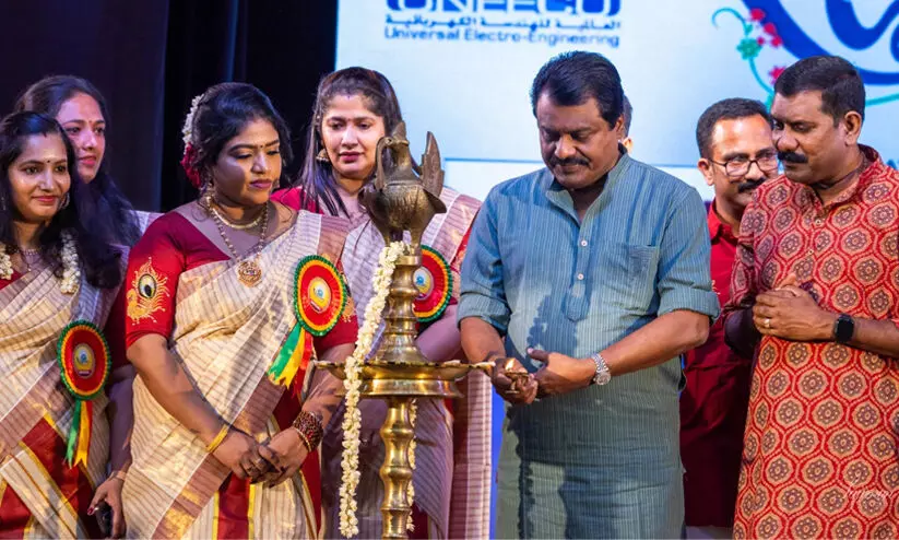 ഇന്ത്യൻ വസ്ത്രവൈവിധ്യത്തിന്റെ നേർക്കാഴ്ചയൊരുക്കി ശ്രാവണം ഇന്ത്യൻ വസ്ത്രവൈവിധ്യത്തിന്റെ നേർക്കാഴ്ചയൊരുക്കി ശ്രാവണം