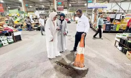 ശു​ചി​ത്വ നി​ല​വാ​ര പ​രി​ശോ​ധ​ന; മ​നാ​മ സെ​ൻ​ട്ര​ൽ മാ​ർ​ക്ക​റ്റി​ൽ നി​ര​വ​ധി ക​ട​ക​ൾ പൂ​ട്ടി​ച്ചു