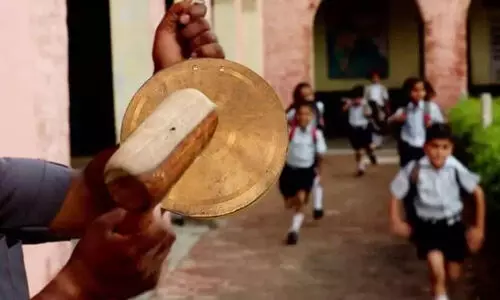 ക​ർ​ണാ​ട​ക​യി​ൽ 18 ദി​വ​സം ദ​സ​റ അ​വ​ധി