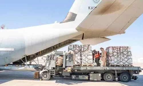 ഗ​സ്സ​ക്ക് കു​വൈ​ത്തി​ന്റെ കൂ​ടു​ത​ൽ സ​ഹാ​യം; 10 ട​ൺ ഭ​ക്ഷ്യ​വ​സ്തു​ക്ക​ളു​മാ​യി എ​ട്ടാ​മ​ത് വി​മാ​നം