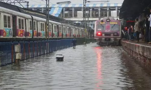 mumbai,bandra,kurla,worli, sandacruise, മഴ, വെള്ളപ്പൊക്കം, മുംബൈ, ബാന്ദ്ര