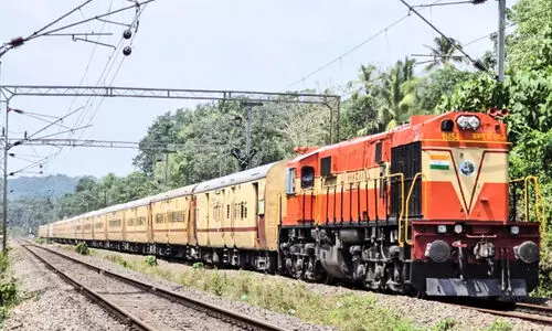 യാത്രക്ലേശം തീരുന്നില്ല; ഗുരുവായൂർ-എറണാകുളം പാസഞ്ചർ കോട്ടയത്തേക്ക്​ നീട്ടണമെന്ന്​​ ആവശ്യം