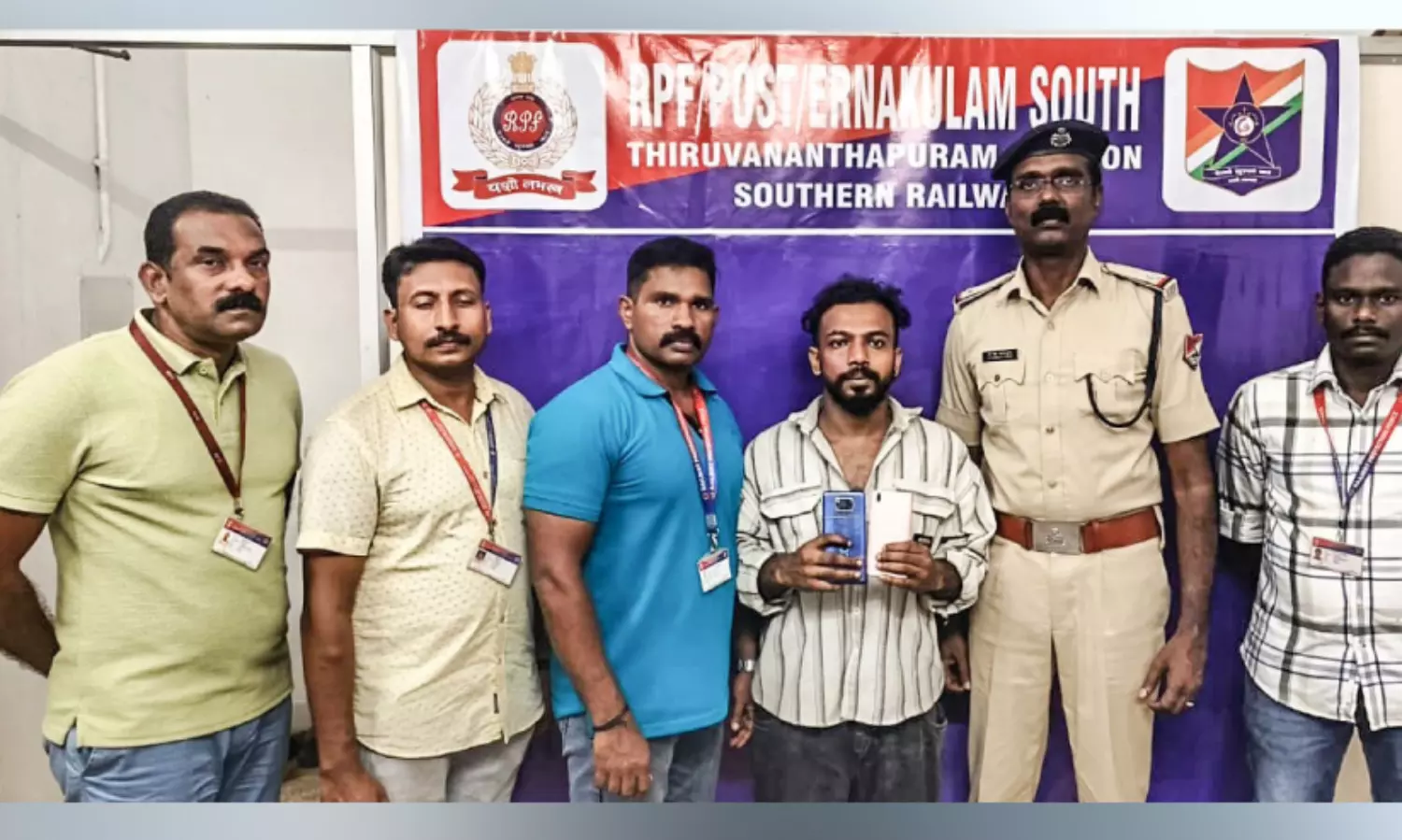 ട്രെയിനുകളിലെ മൊബൈൽ കള്ളന്മാരെ പൂട്ടി ഉദ്യോഗസ്ഥർ