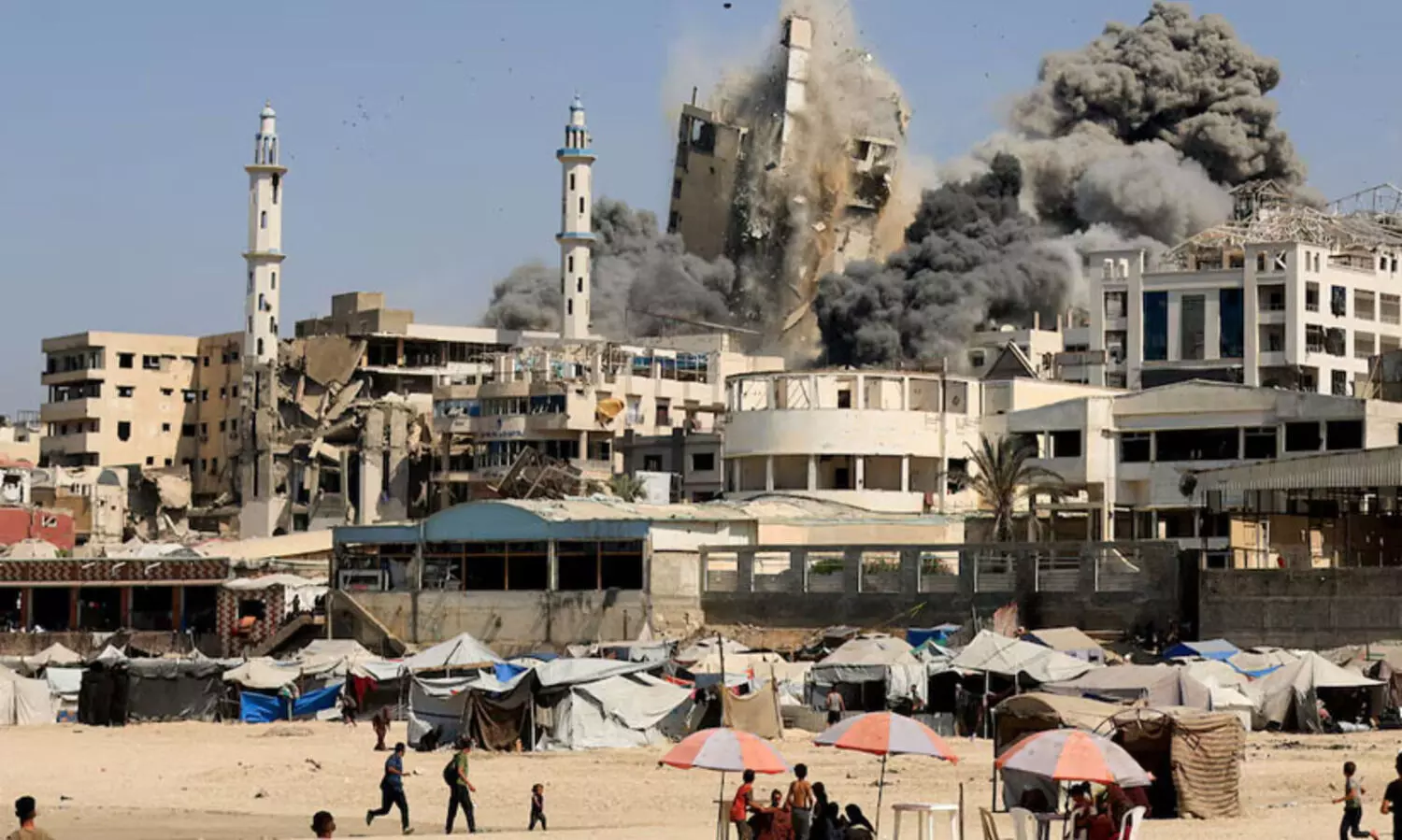 ഗസ്സ കത്തുകയാണെന്ന് ഇസ്രായേൽ: വൻ കരയാക്രമണം ആരംഭിച്ചു