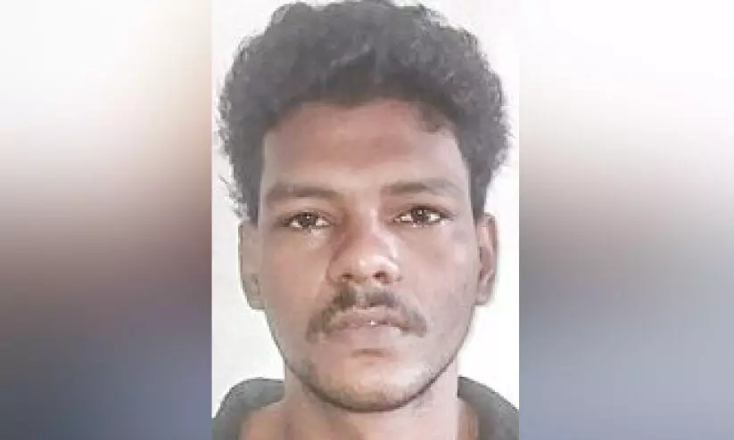 പെൺകുട്ടിയെ തട്ടിക്കൊണ്ടുപോയ പ്രതി പിടിയിൽ പെൺകുട്ടിയെ തട്ടിക്കൊണ്ടുപോയ പ്രതി പിടിയിൽ