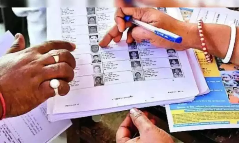 ബംഗാളും എസ്.ഐ.ആറിലേക്ക്;   തെരഞ്ഞെടുപ്പ് ഉദ്യോഗസ്ഥർക്ക് പരിശീലനം നൽകാൻ കമീഷൻ