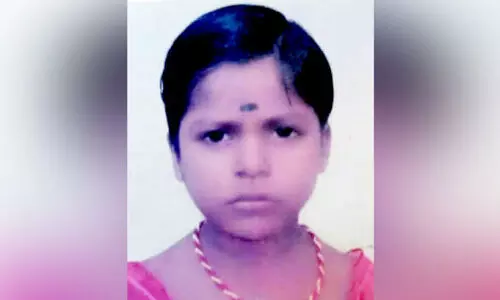 അച്ഛനുമമ്മയും കാണാമറയത്ത്, ഒന്നു കാണാൻ കൊതിച്ച് സുഹാസിനി അച്ഛനുമമ്മയും കാണാമറയത്ത്, ഒന്നു കാണാൻ കൊതിച്ച് സുഹാസിനി