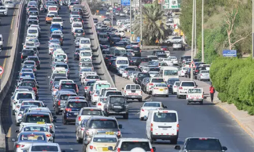 ഗ​താ​ഗ​ത​പ്ര​ശ്ന​ങ്ങ​ൾ കു​റ​ക്കാ​ൻ പൊ​തു​ഗ​താ​ഗ​ത​സം​വി​ധാ​നം വി​ക​സി​പ്പി​ക്ക​ണം