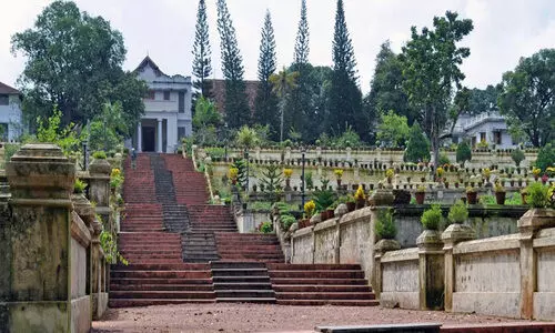 Hill Palace Museum,Kochi tourism,Tripunithura palace,Kerala archaeology,Kerala archaeology,Cochin royal family,ഹിൽപാലസ്, കൊച്ചി രാജവംശം,മ്യൂസിയം