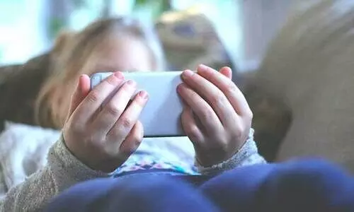 അഞ്ചുദിവസം മുറികളിൽ നിന്ന് സ്​മാർട്ഫോണും ലാപ്ടോപ്പും പുറത്താക്കാനാവുമോ എന്ന് ചോദ്യം, സമ്മതം മൂളി ​കൗമാരക്കാർ. പിന്നെ സംഭവിച്ചത്