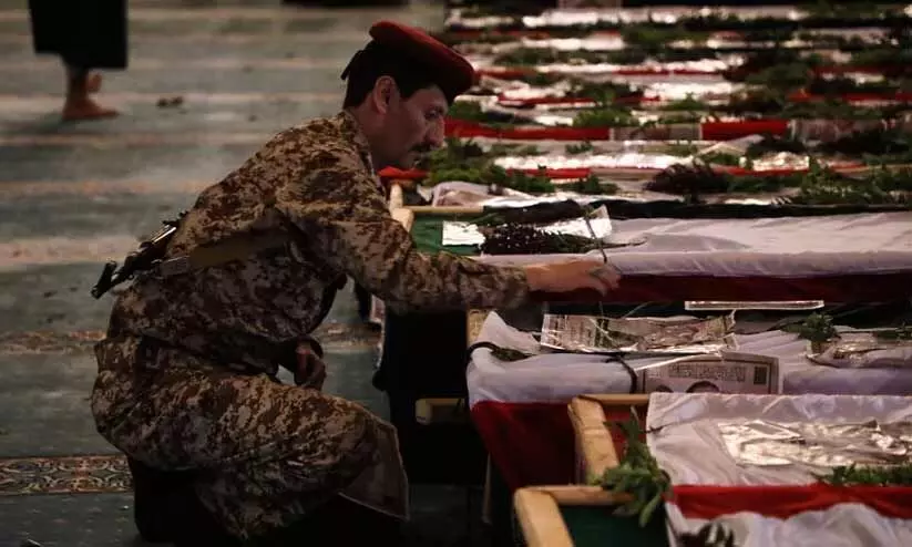 യമനിൽ ഇസ്രായേൽ ആക്രമണത്തിൽ കൊല്ലപ്പെട്ട 31 മാധ്യമ പ്രവർത്തകരെ ഖബറടക്കി