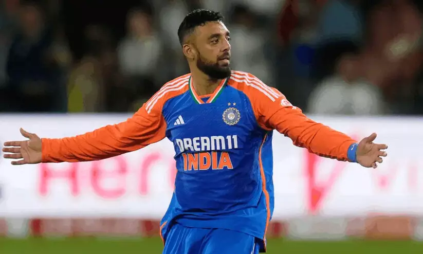 വരുൺ ചക്രവർത്തി ലോക ഒന്നാം നമ്പർ ട്വന്റി20 ബൗളർ, കരിയറിൽ ആദ്യം; നേട്ടം കൈവരിക്കുന്ന മൂന്നാമത്തെ ഇന്ത്യൻ താരം വരുൺ ചക്രവർത്തി ലോക ഒന്നാം നമ്പർ ട്വന്റി20 ബൗളർ, കരിയറിൽ ആദ്യം; നേട്ടം കൈവരിക്കുന്ന മൂന്നാമത്തെ ഇന്ത്യൻ താരം