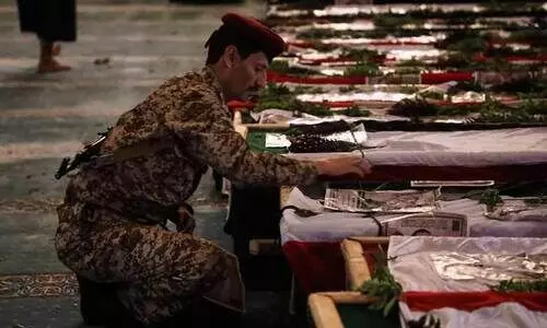 യമനിൽ ഇസ്രായേൽ ആക്രമണത്തിൽ കൊല്ലപ്പെട്ട 31 മാധ്യമ പ്രവർത്തകരെ ഖബറടക്കി