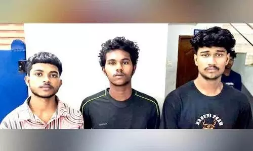 മിനി വാൻ മോഷണക്കേസിലെ പ്രതികൾ പിടിയിൽ