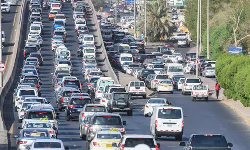 വാ​ഹ​ന​ത്തി​ര​ക്ക് കു​റ​ക്കാ​ൻ വി​പു​ല​മാ​യ ന​ട​പ​ടി​ക​ൾ