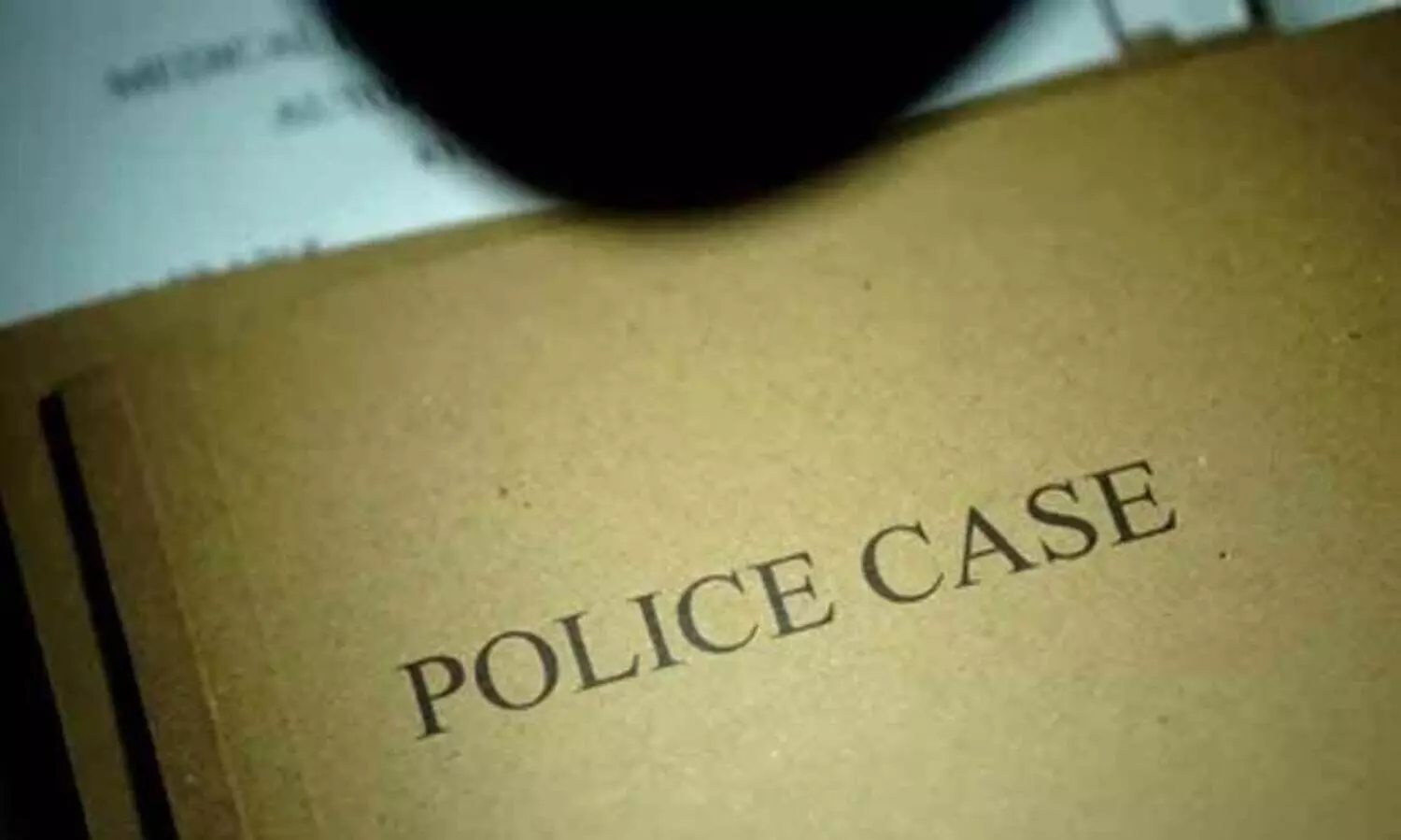 സമയത്തെ ചൊല്ലി ജീവനക്കാരുടെ കൂട്ടയടി; ആ​റു​പേ​ർ​ക്കെ​തി​രെ കേ​സ്