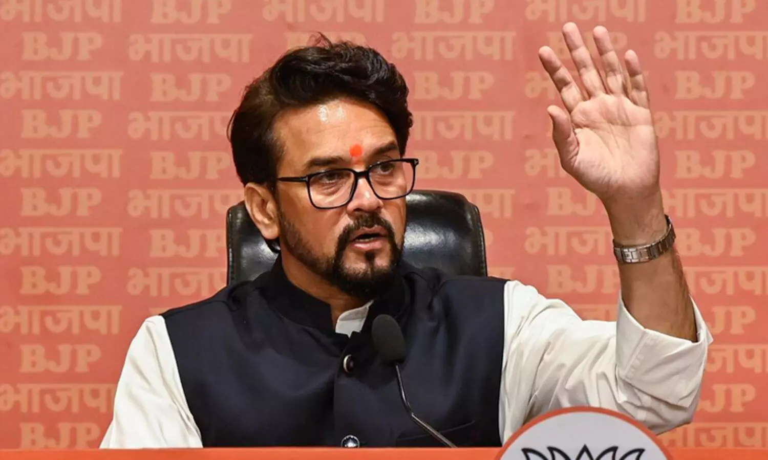 ഹൈഡ്രജൻബോംബ് പൊട്ടിക്കുമെന്നുപറഞ്ഞ രാഹുൽ പൂത്തിരി കൊണ്ടുവന്നു പക്ഷേ അതും കെട്ടുപോയി -അനുരാഗ് ഠാകുർ