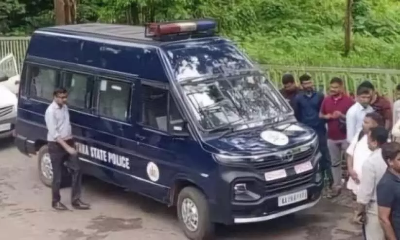 ധ​ർ​മ​സ്ഥ​ല​യി​ൽ ഒ​മ്പ​തി​ട​ങ്ങ​ളി​ൽ​നി​ന്ന് മ​നു​ഷ്യാ​വ​ശി​ഷ്ട​ങ്ങ​ൾ ക​ണ്ടെ​ത്തി