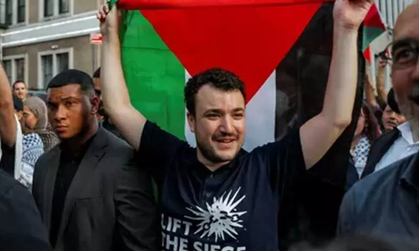 ഫലസ്തീൻ അനുകൂല ആക്ടിവിസ്റ്റ് മഹ്മൂദ് ഖലീലിനെ നാടുകടത്താൻ ഉത്തരവിട്ട് യു.എസ് കോടതി ഫലസ്തീൻ അനുകൂല ആക്ടിവിസ്റ്റ് മഹ്മൂദ് ഖലീലിനെ നാടുകടത്താൻ ഉത്തരവിട്ട് യു.എസ് കോടതി