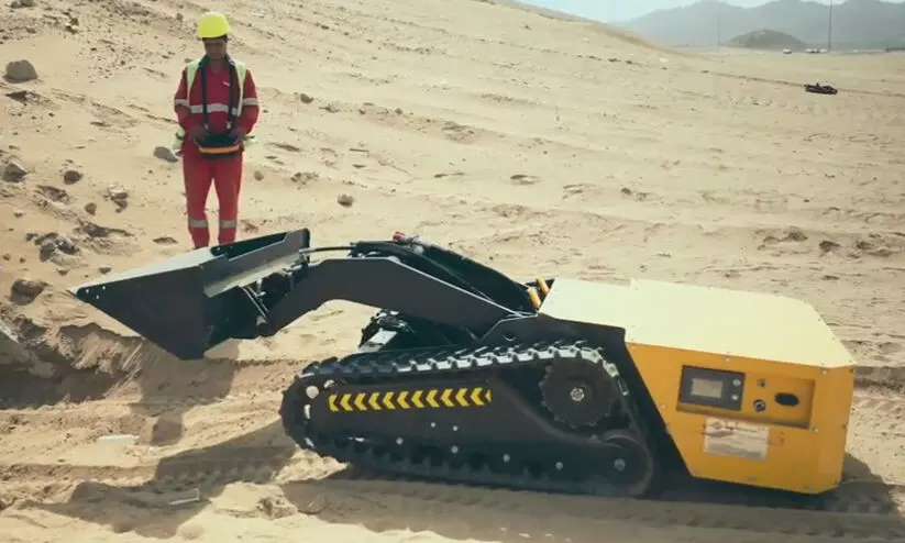 ഓടകളിലെ വെള്ളക്കെട്ടുകളും ചളിയും വൃത്തിയാക്കാൻ ഇനി റോബോട്ടുകളും