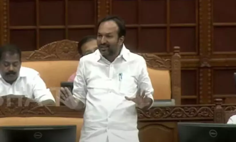 ‘10 രൂപയുടെ പപ്പടം 400 രൂപയുടെ വെളിച്ചെണ്ണയില് കാച്ചുന്ന മലയാളിയോടാണോ ട്രംപിന്റെ കളി, പപ്പടം- വെളിച്ചെണ്ണ സമാഗമം അടുത്തൊന്നും ഉണ്ടാകില്ല, ഇനി സർക്കാറിന് മുന്നിലുള്ളത് അന്താരാഷ്ട്ര വിലക്കയറ്റ വിരുദ്ധ കോൺക്ലേവ്’ ‘10 രൂപയുടെ പപ്പടം 400 രൂപയുടെ വെളിച്ചെണ്ണയില് കാച്ചുന്ന മലയാളിയോടാണോ ട്രംപിന്റെ കളി, പപ്പടം- വെളിച്ചെണ്ണ സമാഗമം അടുത്തൊന്നും ഉണ്ടാകില്ല, ഇനി സർക്കാറിന് മുന്നിലുള്ളത് അന്താരാഷ്ട്ര വിലക്കയറ്റ വിരുദ്ധ കോൺക്ലേവ്’