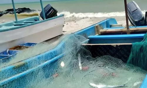 മ​ത്സ്യ​ബ​ന്ധ​ന വ​ല​ക​ൾ പി​ടി​ച്ചെ​ടു​ത്തു