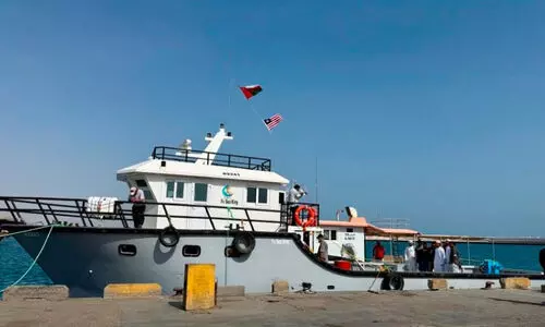 സ​മു​ദ്ര വ്യ​വ​സാ​യ​ത്തി​ന്റെ സ​ുപ്ര​ധാ​ന നാ​ഴി​ക​ക്കല്ല്; ഒ​മാ​ൻ നി​ർ​മി​ത ആ​ദ്യ മ​ത്സ്യ​ബ​ന്ധ​ന ക​പ്പ​ൽ കൈ​മാ​റി