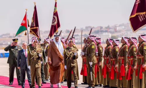 ഖ​ത്ത​ർ അ​മീ​ർ ജോ​ർ​ഡ​ൻ സ​ന്ദ​ർ​ശി​ച്ചു