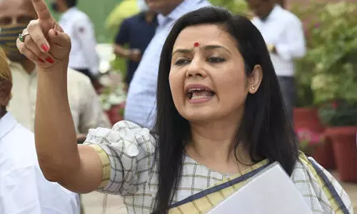 വോട്ട് ചോരി: മുഖ്യ തെരഞ്ഞെടുപ്പ് കമീഷണർ രാജിവെക്കണമെന്ന് മഹുവ മൊയ്ത്ര