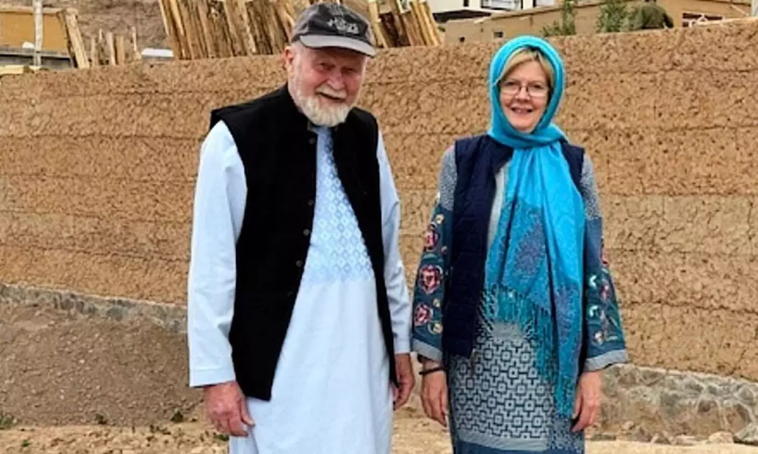 അഫ്ഗാനിസ്താനിൽ എട്ടു മാസത്തോളം തടവിലിട്ട ബ്രിട്ടീഷ് ദമ്പതികളെ താലിബാൻ വിട്ടയച്ചു