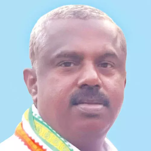 അ​ഹ​മ്മ​ദ് ഖ​ദ്ദാ​ഫി