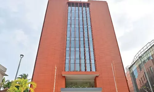 പുതിയ എ.കെ.ജി സെന്ററിന്റെ ഭൂമി ആരുടേത്? -തർക്കം സുപ്രീംകോടതിയിൽ, സി.പി.എമ്മിന് നോട്ടീസ്