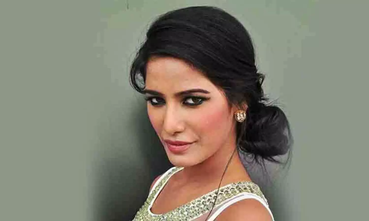 പൂനം പാണ്ഡെ രാവണന്‍റെ ഭാര്യയാകുന്നത് ഭക്തരുടെ വികാരത്തെ വ്രണപ്പെടുത്തും; എതിർപ്പുമായി വി.എച്ച്.പി