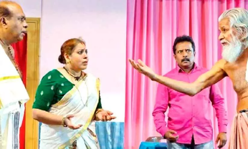 ‘കാട്ടുകുതിര’ നാടകം വീണ്ടും അവതരിപ്പിച്ചപ്പോൾ ആനക്കാരൻ രാമൻ നായരായി ആർട്ടിസ്റ്റ് സുജാതൻ അരങ്ങത്ത്