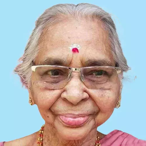 ന​ളി​നി