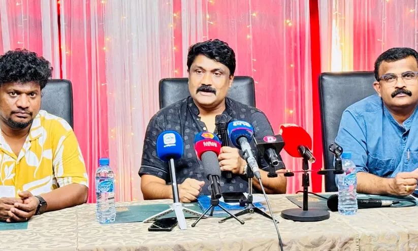 കേരളത്തിലെ കോൺഗ്രസ് ഒരുവിഭാഗം ക്രൈം സിൻഡിക്കേറ്റിന്റെ നിയന്ത്രണത്തിൽ -എ.എ. റഹിം എം.പി കേരളത്തിലെ കോൺഗ്രസ് ഒരുവിഭാഗം ക്രൈം സിൻഡിക്കേറ്റിന്റെ നിയന്ത്രണത്തിൽ -എ.എ. റഹിം എം.പി