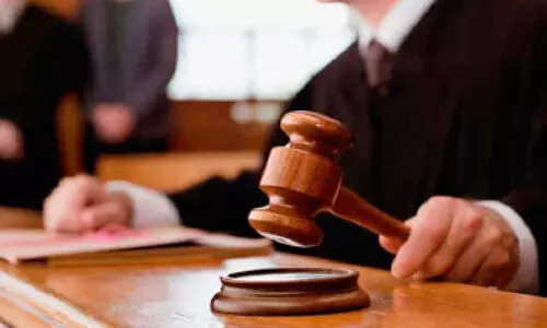 പൊ​തു​സ്ഥ​ല​ത്ത്​ കു​ട്ടി​ക്ക്​ ആ​ക്ര​മ​ണം; പ്ര​തി​ക്ക്​ ഒ​രു ല​ക്ഷം ദി​ര്‍ഹം പി​ഴ