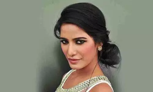 പൂനം പാണ്ഡെ രാവണന്‍റെ ഭാര്യയാകുന്നത് ഭക്തരുടെ വികാരത്തെ വ്രണപ്പെടുത്തും; എതിർപ്പുമായി വി.എച്ച്.പി