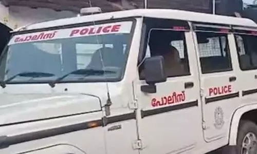 കുഴൽപ്പണം പിടികൂടിയ കേസിൽ നടപടിക്രമം പാലിച്ചില്ല: സി.ഐ അടക്കം നാല് പൊലീസുകാർക്ക് സസ്‌പെൻഷൻ