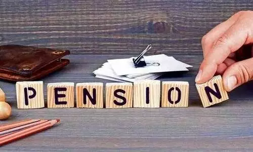 പങ്കാളിത്ത പെൻഷനെതിരെ   സെക്രട്ടേറിയറ്റിലേക്ക് ലോങ് മാര്‍ച്ച്