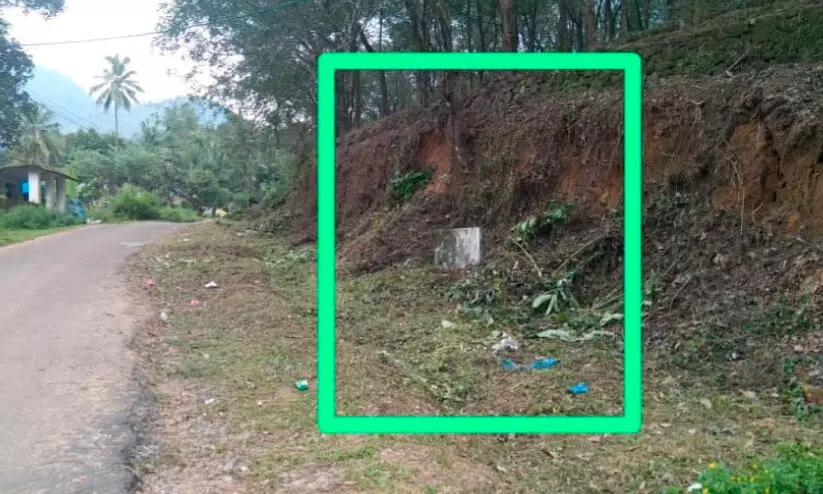 കേ​ന്ദ്ര​വും കേ​ര​ള​വും പ​ഴി​ചാ​രി ര​ക്ഷ​പ്പെ​ടു​ന്നു; പെ​രു​വ​ഴി​യി​ലാ​വു​ന്ന​ത് 31 വ​ർ​ഷ​ത്തെ സ്വ​പ്നം