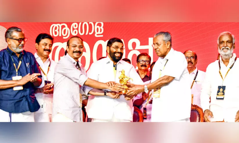 ആ​ഗോ​ള അ​യ്യ​പ്പ​സം​ഗ​മം; ഐതിഹ്യം ഓർമിപ്പിച്ചും ഗീത ശ്ലോകം ചൊല്ലിയും മുഖ്യമന്ത്രി