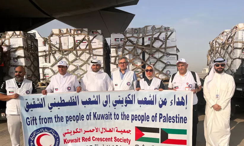 ഗസ്സക്ക് കുവൈത്ത് സഹായം തുടരുന്നു; 10 ടൺ ഭക്ഷ്യസഹായവുമായി 11ാമത് വിമാനം ഗസ്സക്ക് കുവൈത്ത് സഹായം തുടരുന്നു; 10 ടൺ ഭക്ഷ്യസഹായവുമായി 11ാമത് വിമാനം