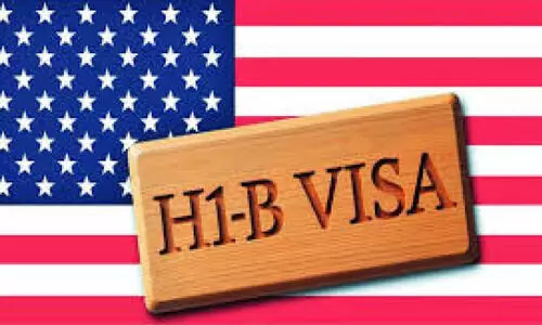 എച്ച് -1 ബി വിസ ഫീസ് ലക്ഷം ഡോളറാക്കൽ; മോദി പ്രഖ്യാപിച്ചത് തള്ളി ട്രംപിന്റെ ഉത്തരവ്