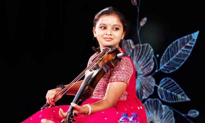 കേ​ര​ളീ​യ സ​മാ​ജ​ത്തി​ൽ ഗം​ഗാ​പ്ര​വാ​ഹ​മാ​യി വ​യ​ലി​ൻ നാ​ദം